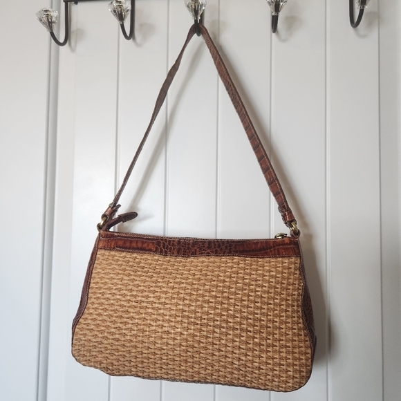 Brahmin Woven Vintage Handbag - Picture 3 of 4